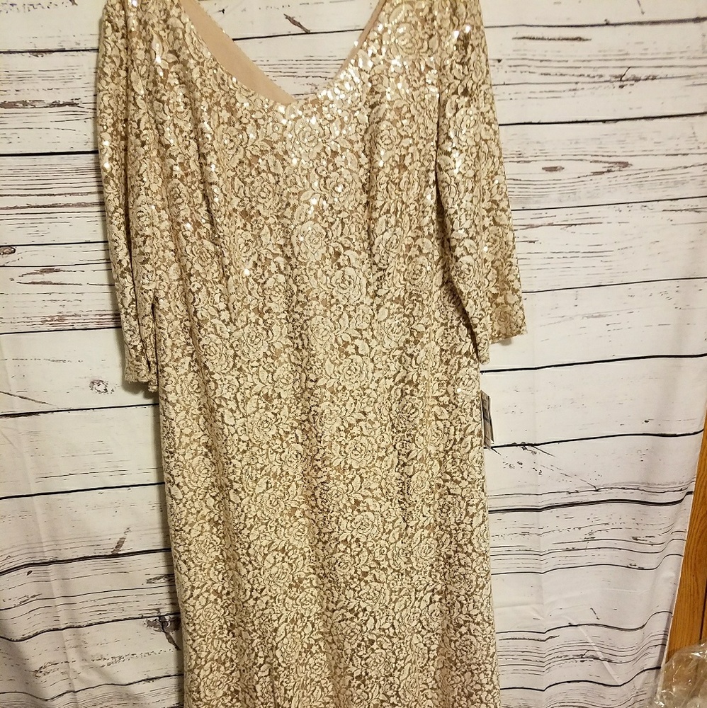 NWT GOLD SEQUIN SZ 20 GOWN DRESS